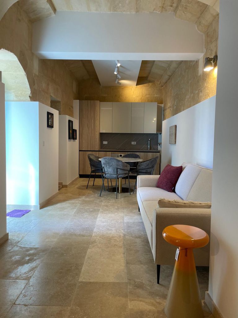 Elegant Character Townhouse with Rooftop Terrace in Balzan