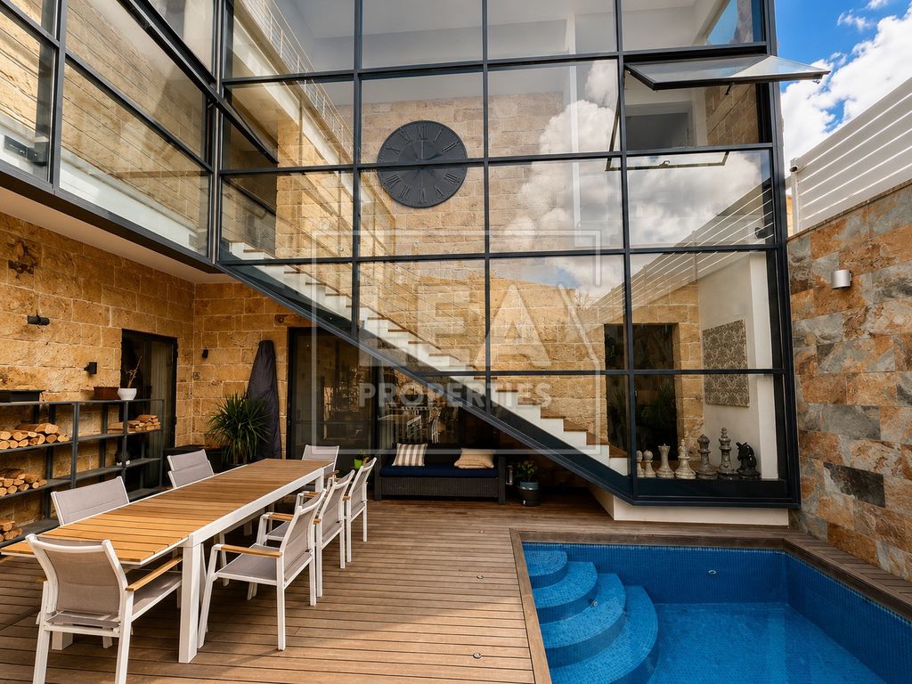 HOUSE OF CHARACTER - ZEJTUN