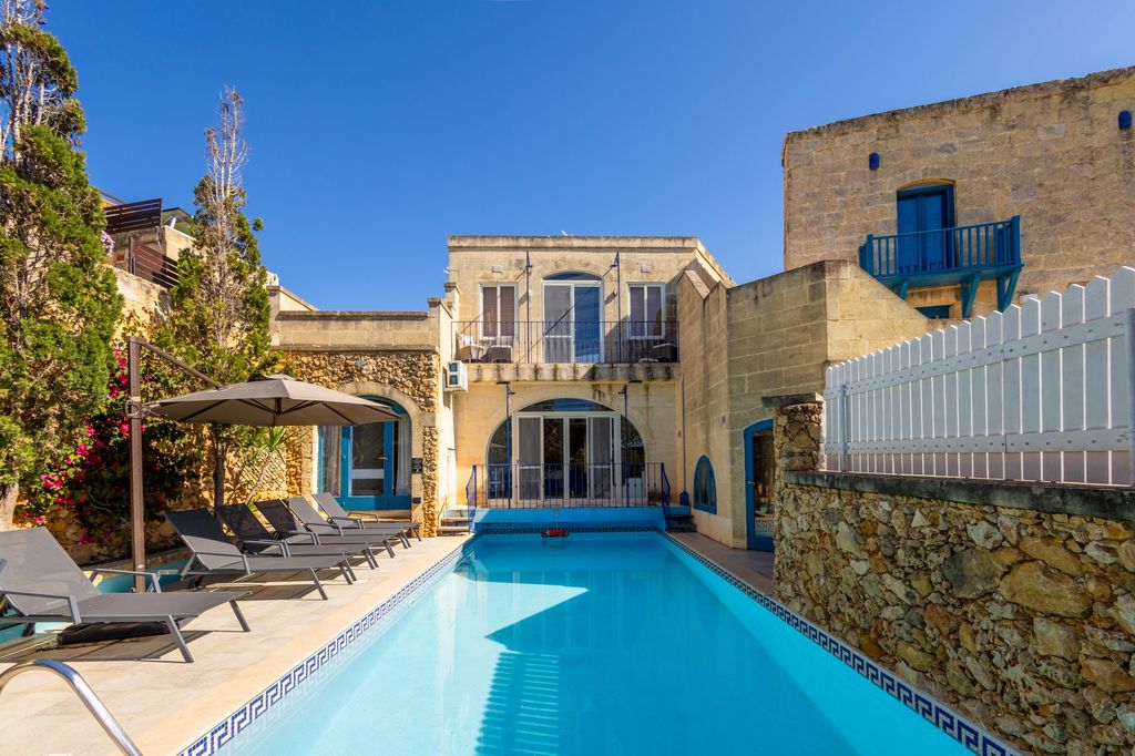 Dionisia - 4 Bed Villa with Private Pool, Sleeps 8 | Gharsi, Gozo