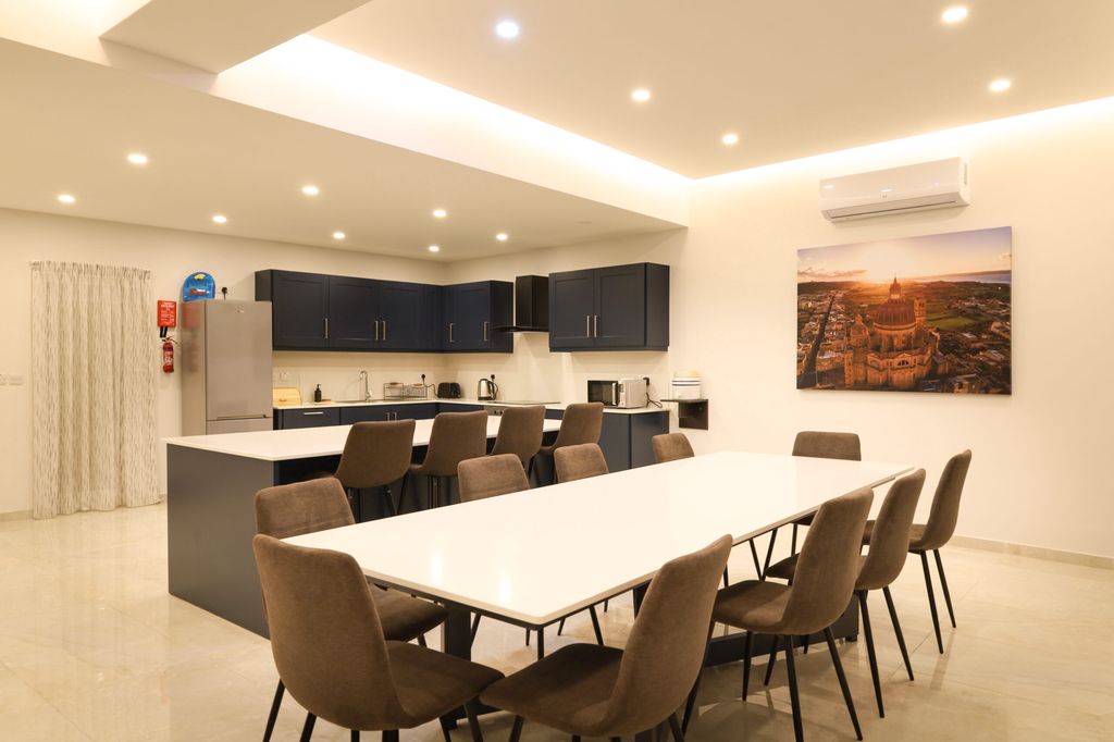 Villa Magnifica - Luxury 6 Bedroom Villa with Private Pool, Jacuzzi and Valley Views - Xaghra, Gozo