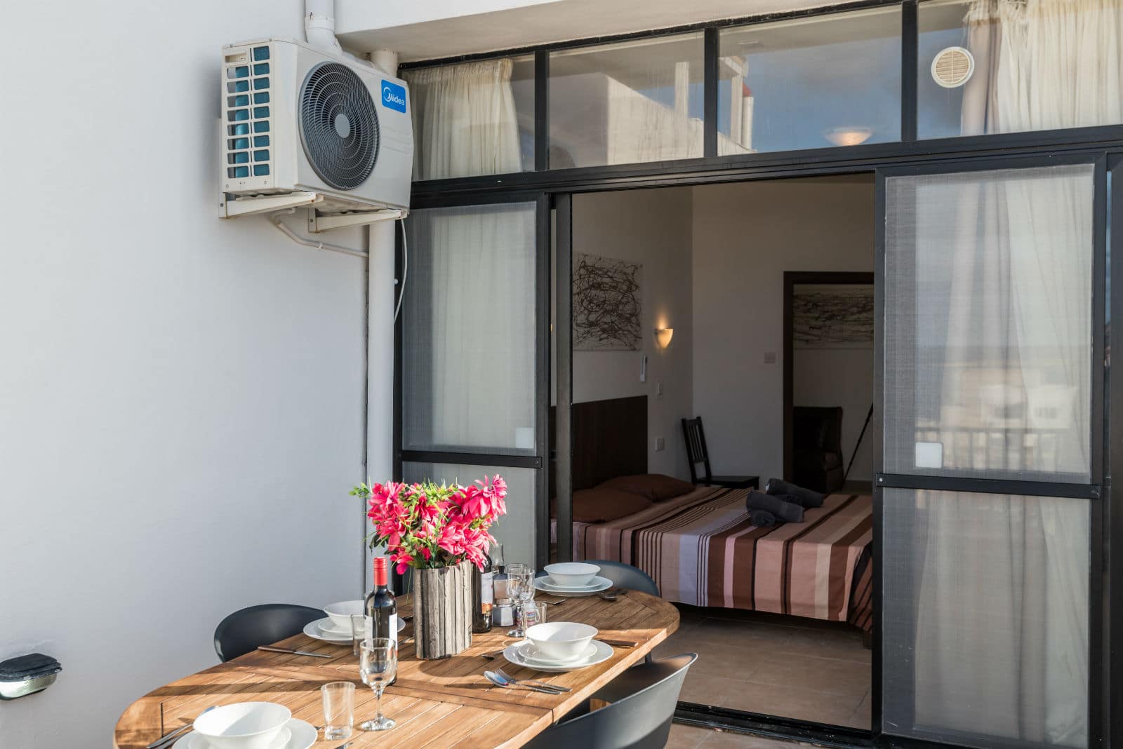 SeaShells 2 Bedroom Penthouse with Sea View BBQ Terrace – Bugibba