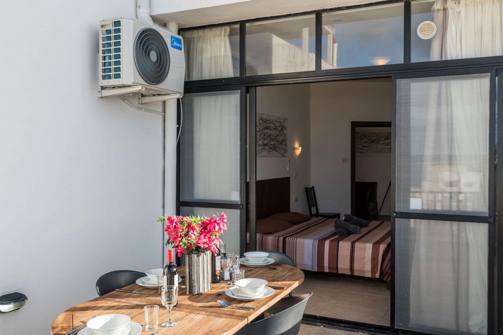 SeaShells 2 Bedroom Penthouse with Sea View BBQ Terrace – Bugibba