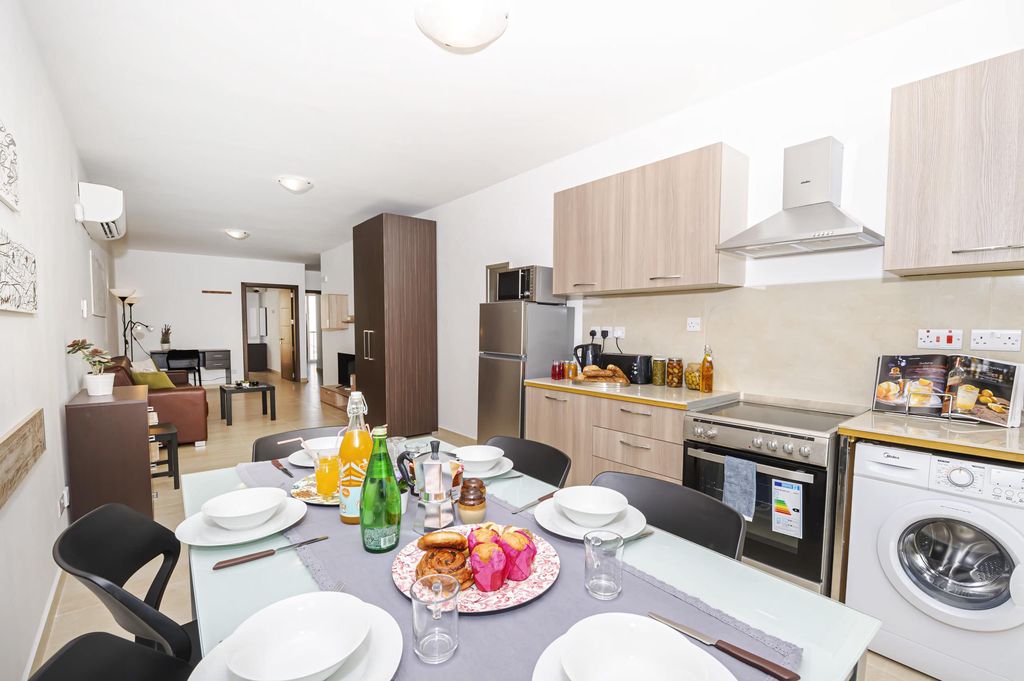 Summer Breeze 2 Bedroom Apartment with Two Balconies – Mellieħa