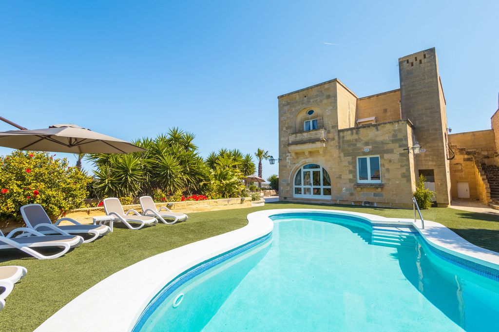 Villa Nirvana - 4-Bed Villa with Pool & Sea Views | Private Parking | Qala, Gozo