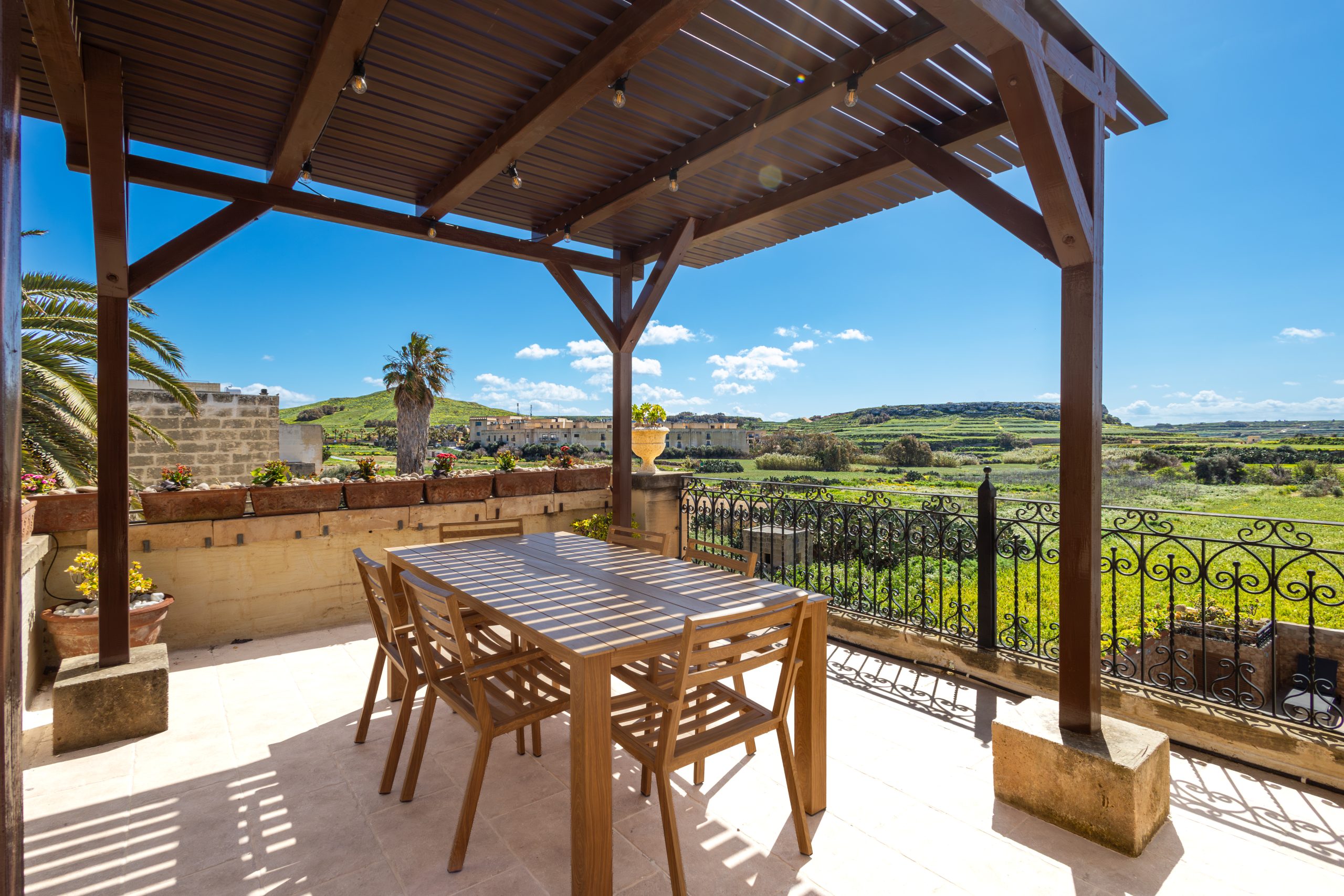 Villayana - 4 Bed Farmhouse with Private Pool, Sleeps 10 | San Lawrenz, Gozo