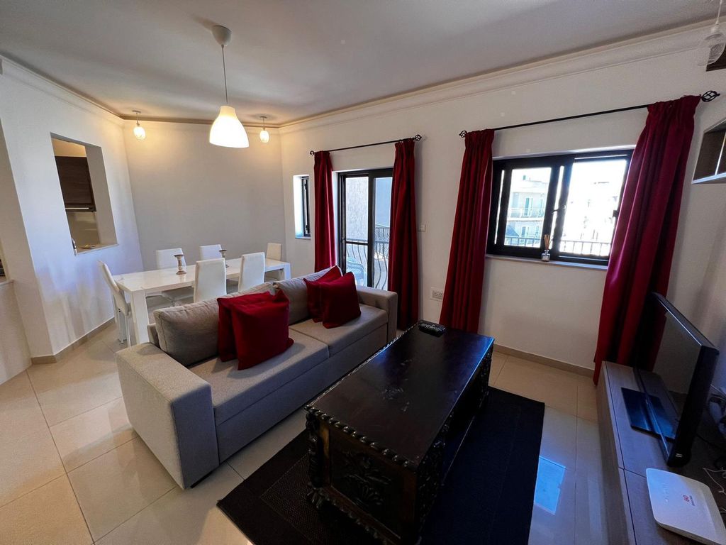Well-Presented Spacious 3-Bedroom Property with A Terrace in Naxxar