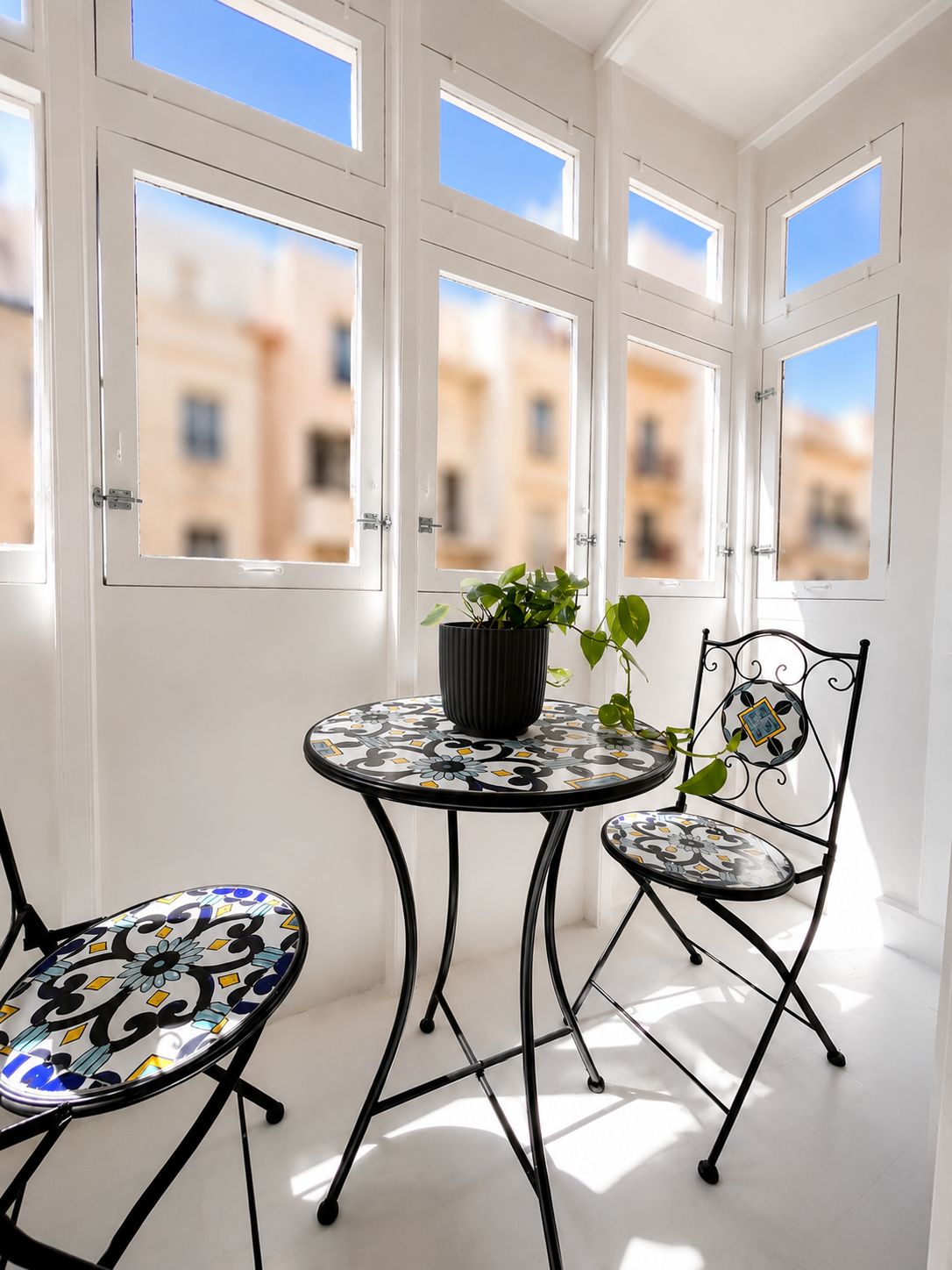 Modern Split-Level 2-Bedroom Maisonette in Sliema