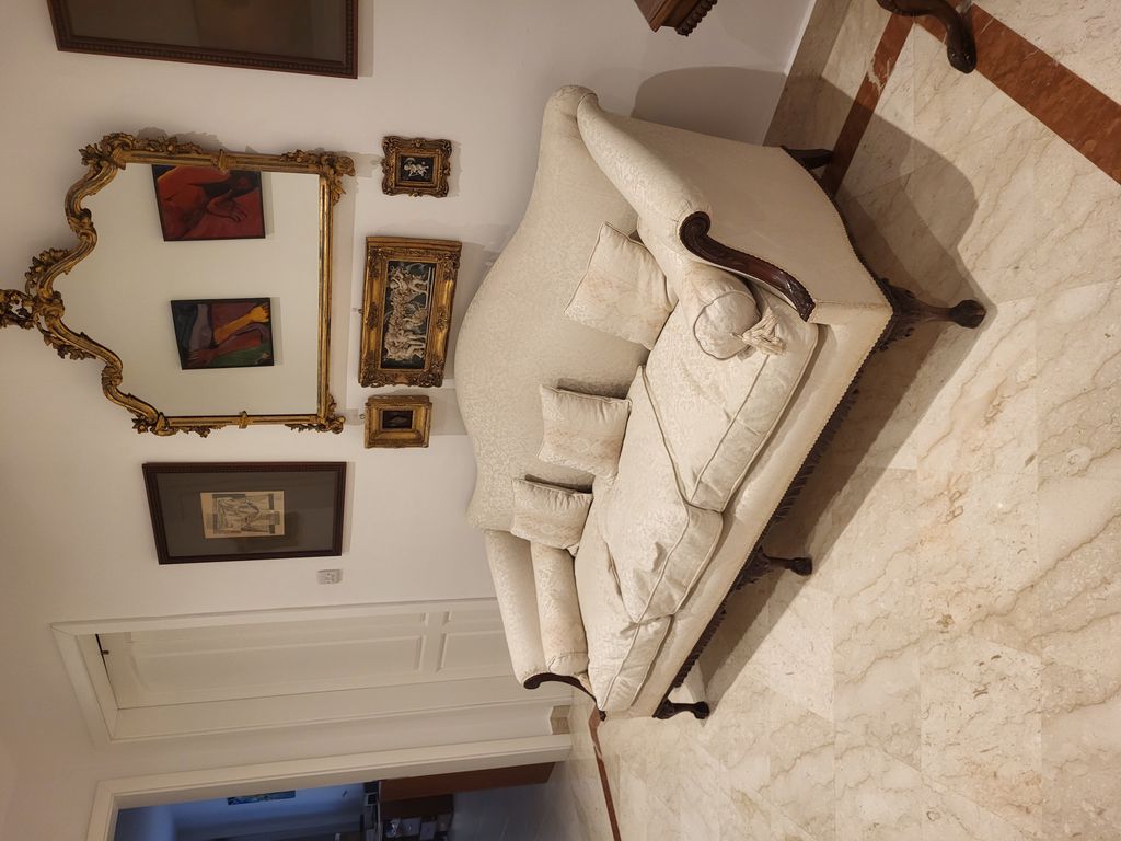 Genuine Antique Georgian settee.