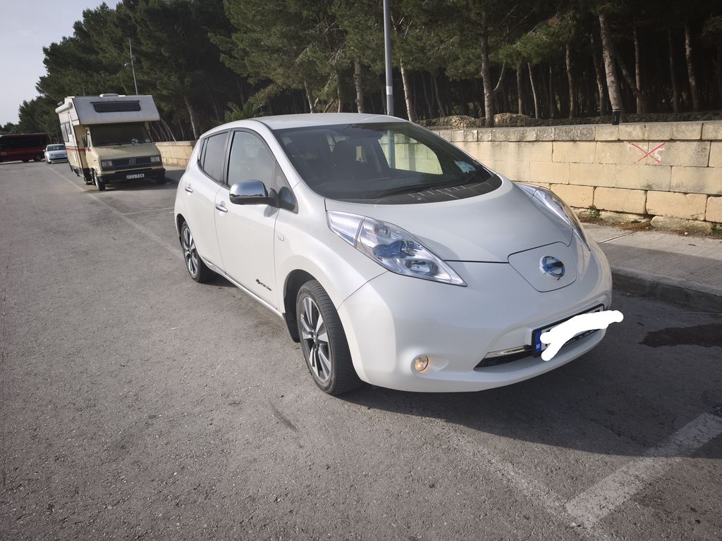 Nissan leaf 2017 mint condition