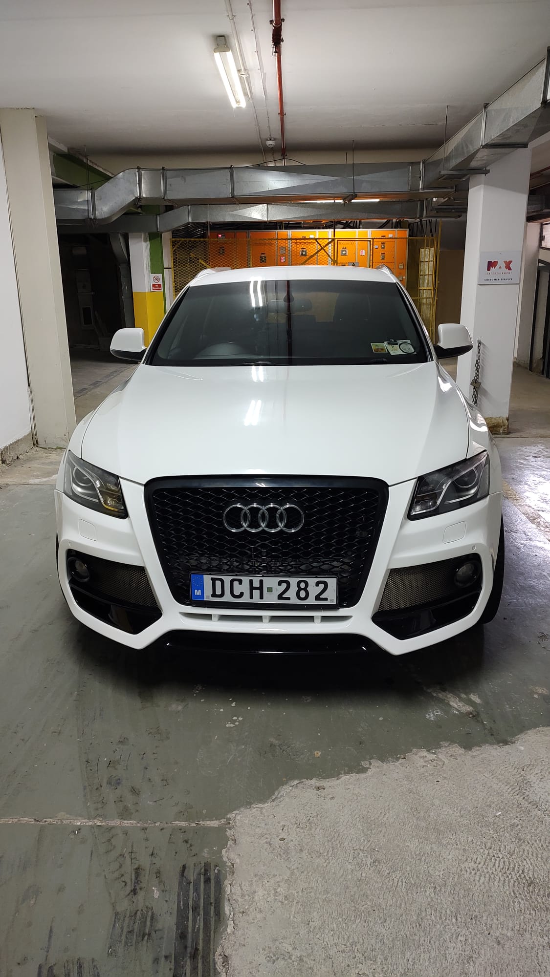 Audi Q5  white