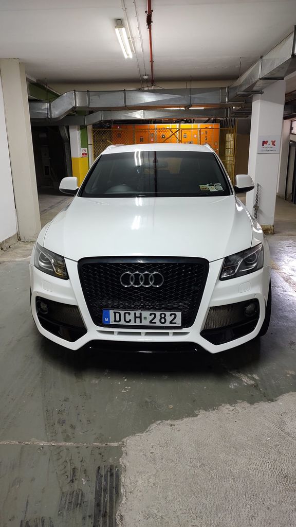 Audi Q5  white
