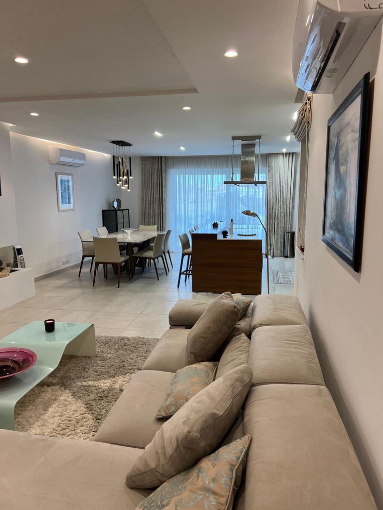 Amazing 3 Bedrooms Apartment Gharghur