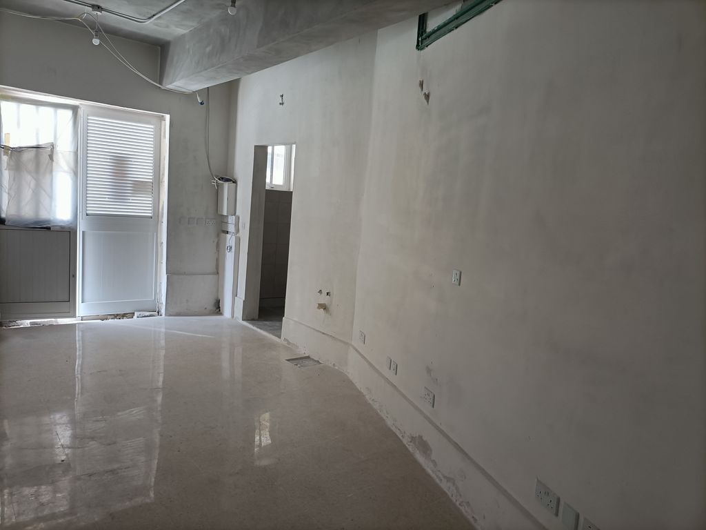 Class 4b/4a finished property in Fgura