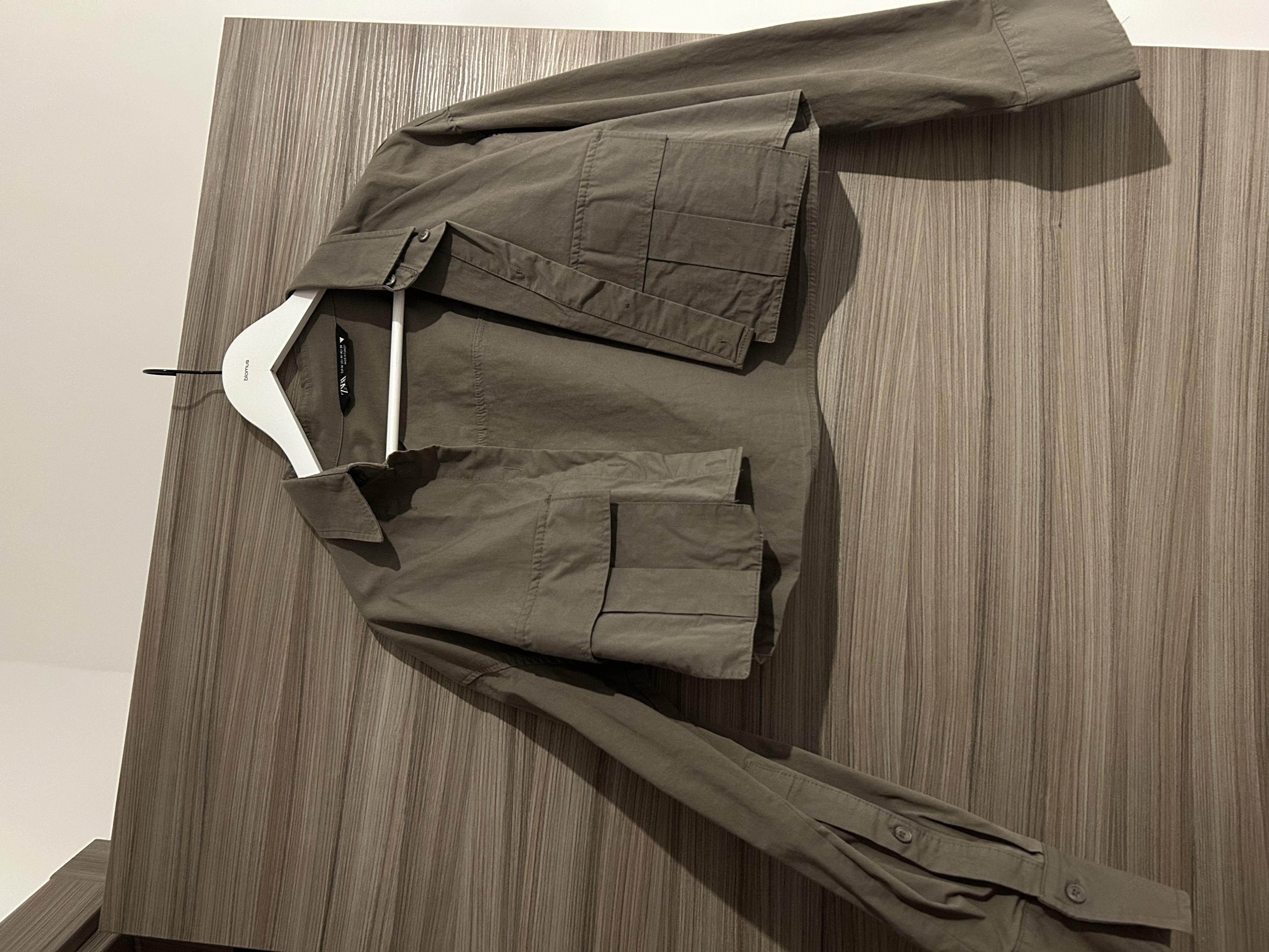 Cropped shirt