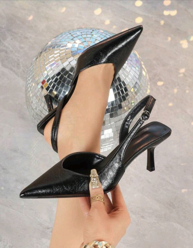 Black Sandal size 38