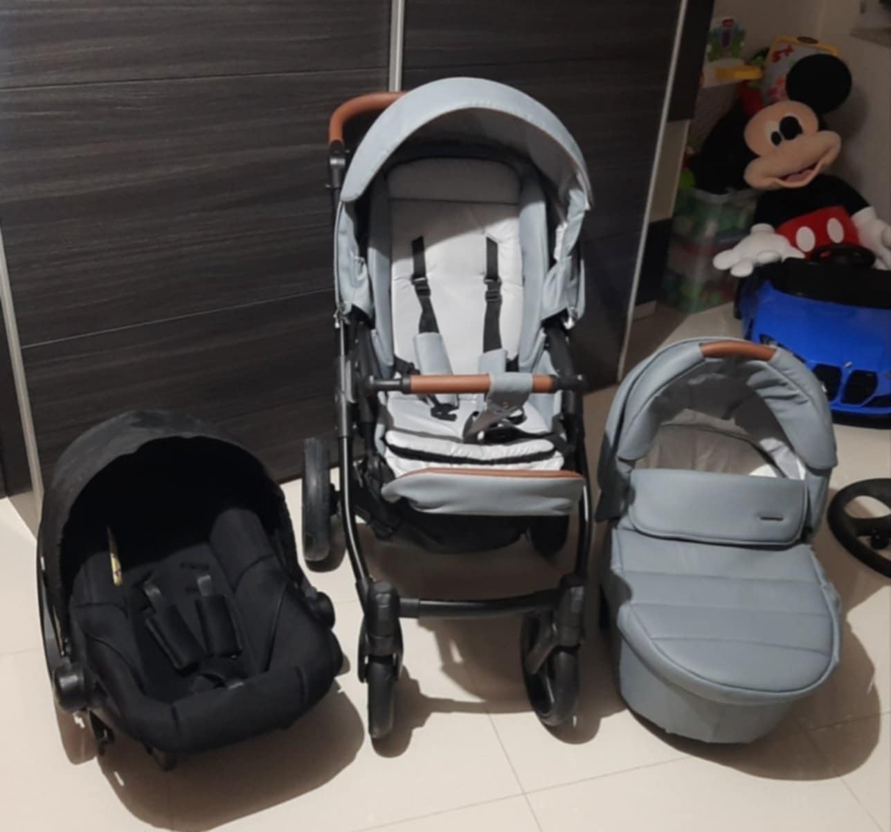 3 in 1 Pushchair + Cot + Car Seat