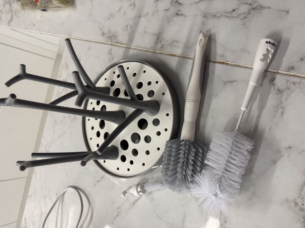 New Bottle dryer and bottle brushes